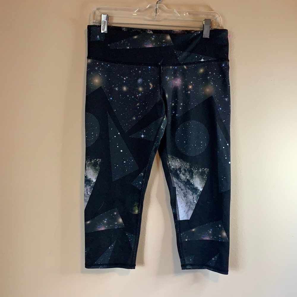 ALO Yoga Celestial Galaxy Star Novelty Print High Waist Cropped Leggings Medium